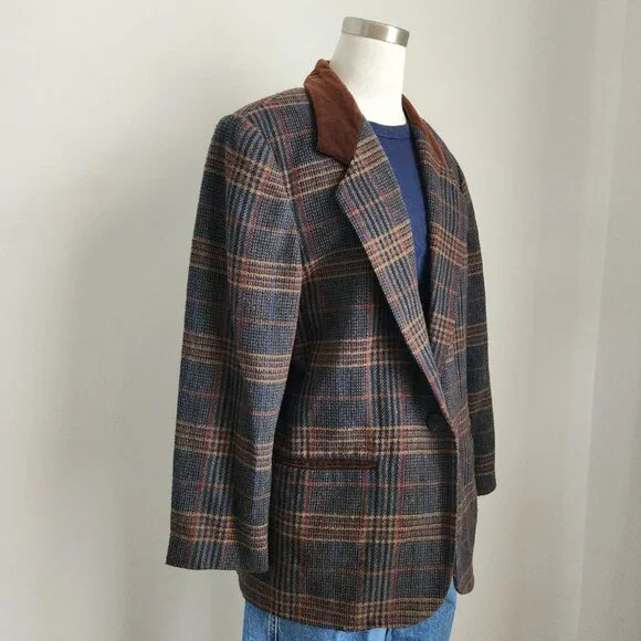 Vintage Plaid Blazer Size: 14P - Picture 9 of 16